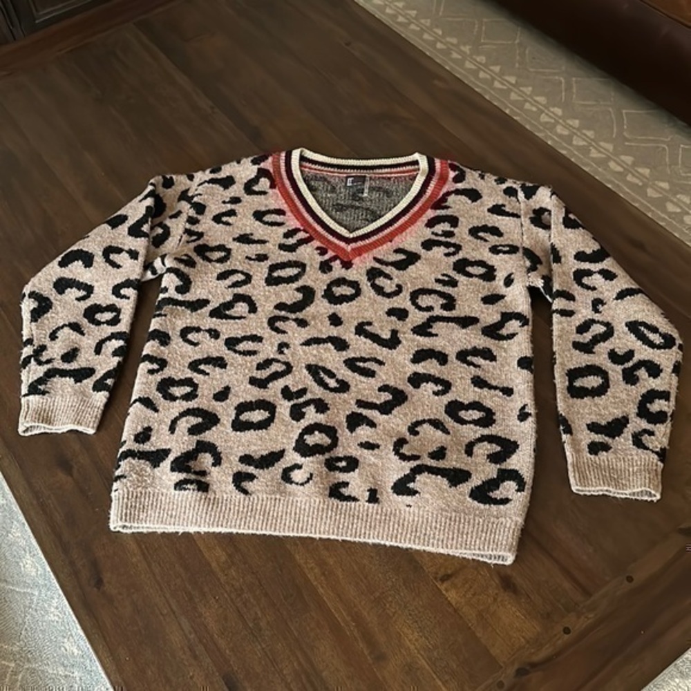 Animal print V-neck sweater, size medium